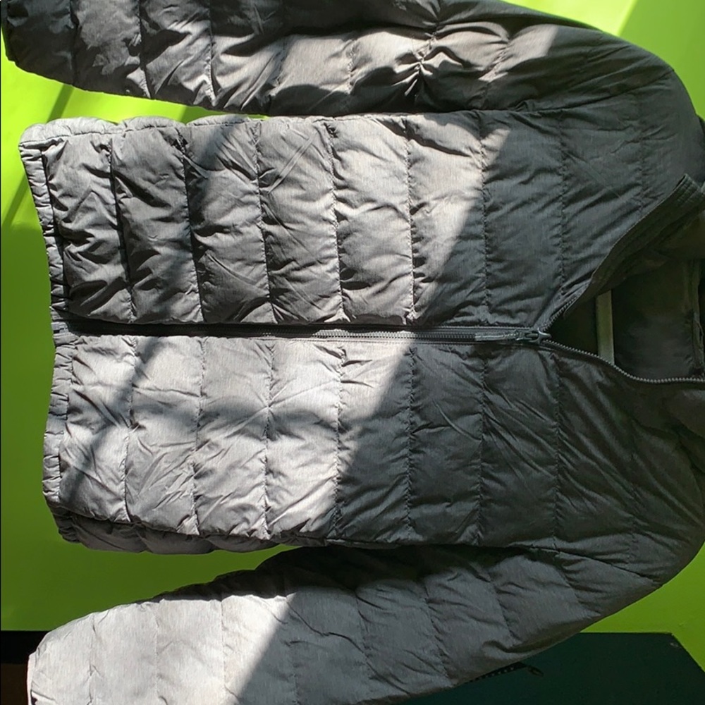 Uniqlo down alternative jacket